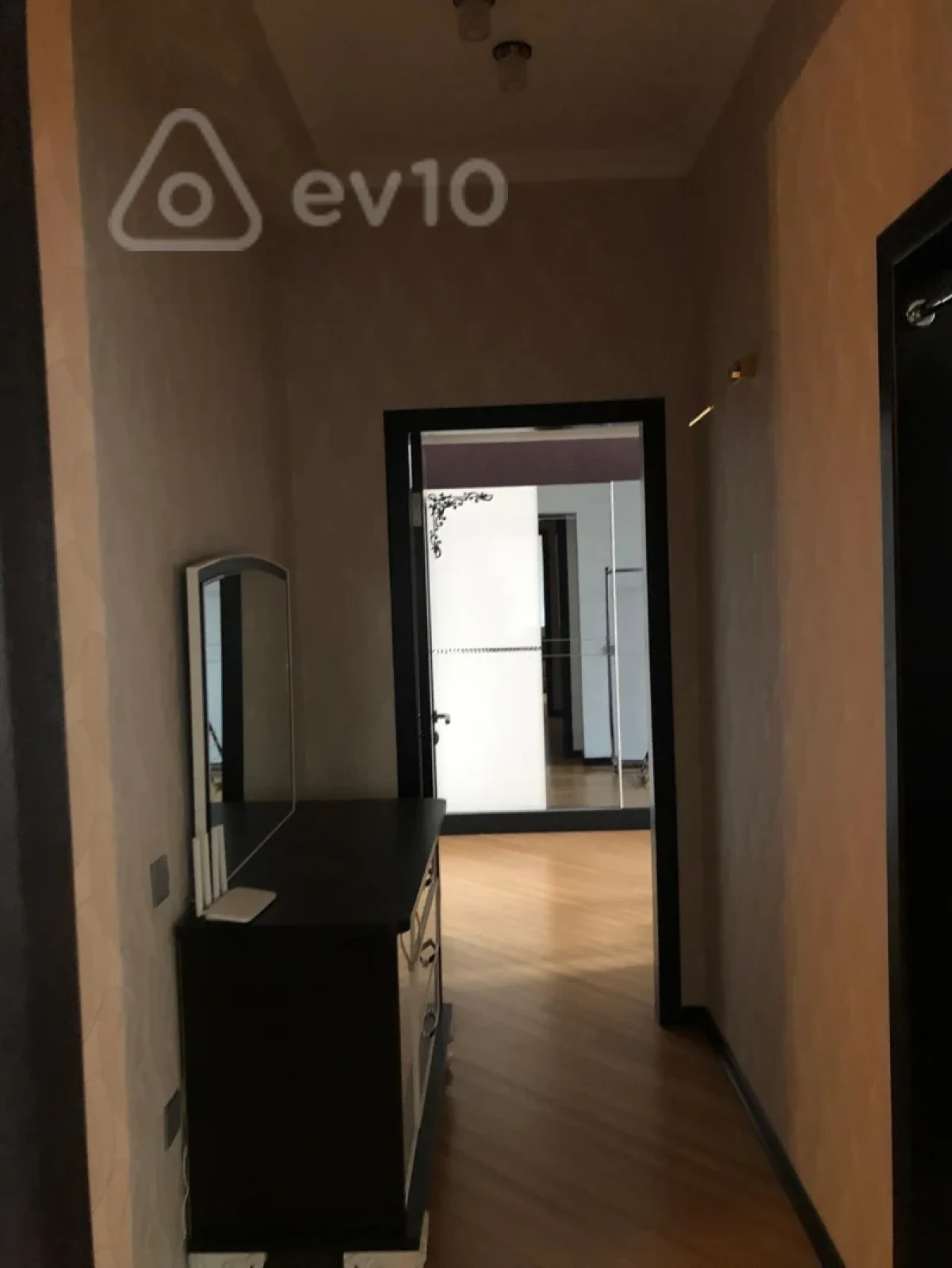 Satılır 3 otaqlı yeni tikili 96 m²