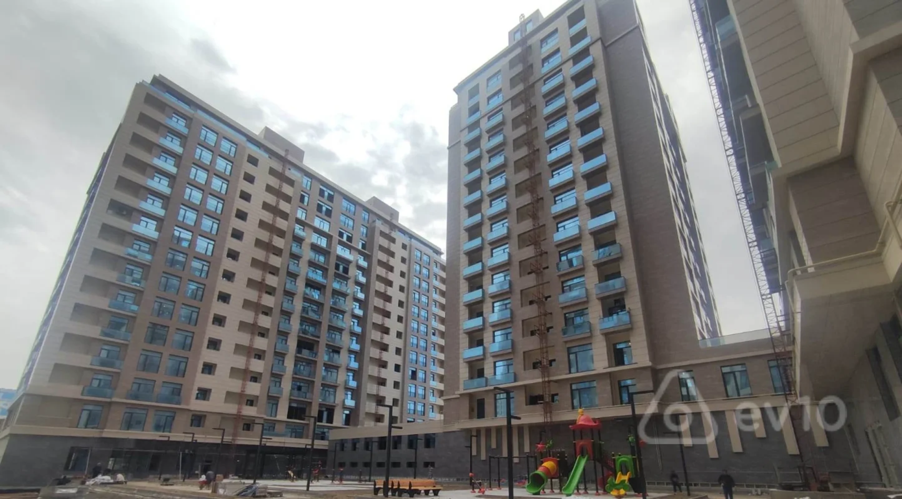 Satılır 2 otaqlı yeni tikili 66 m²