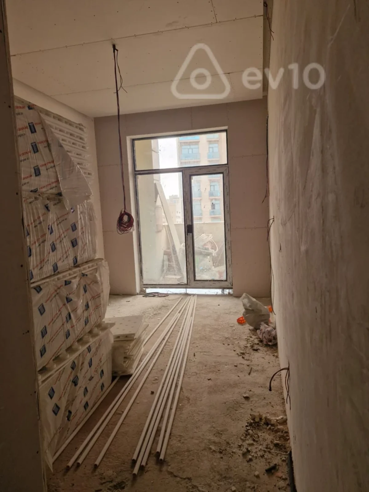 Satılır 2 otaqlı yeni tikili 66 m²