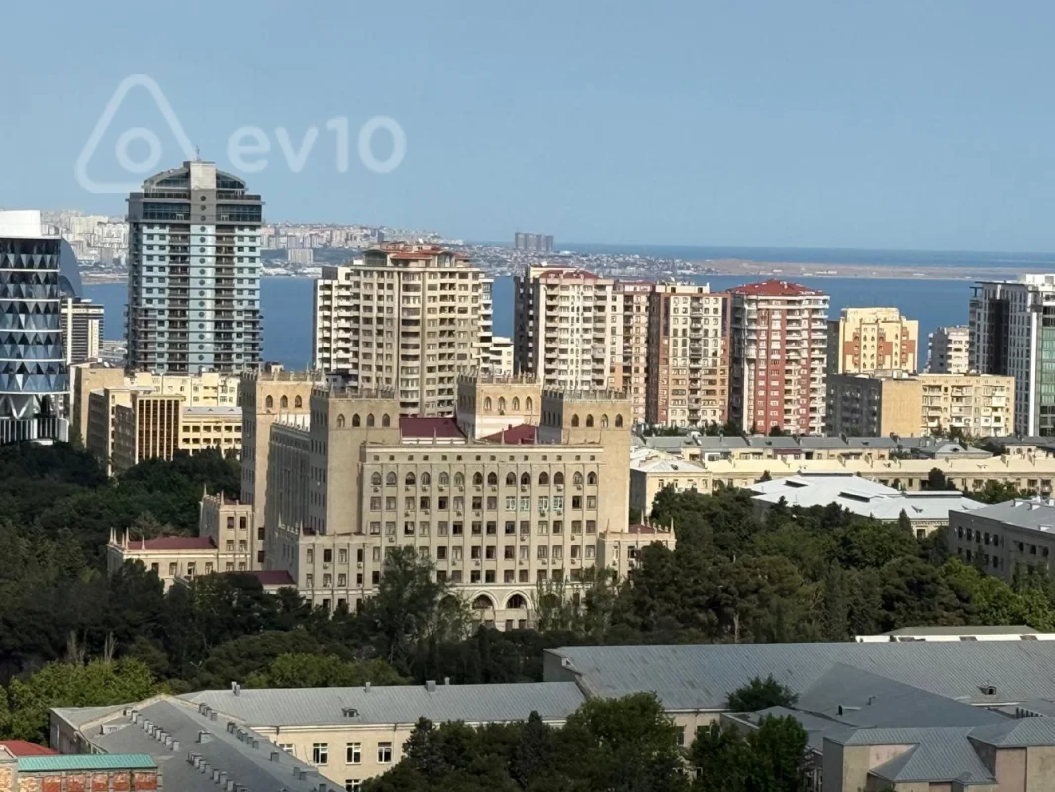 Satılır 4 otaqlı yeni tikili 156 m²