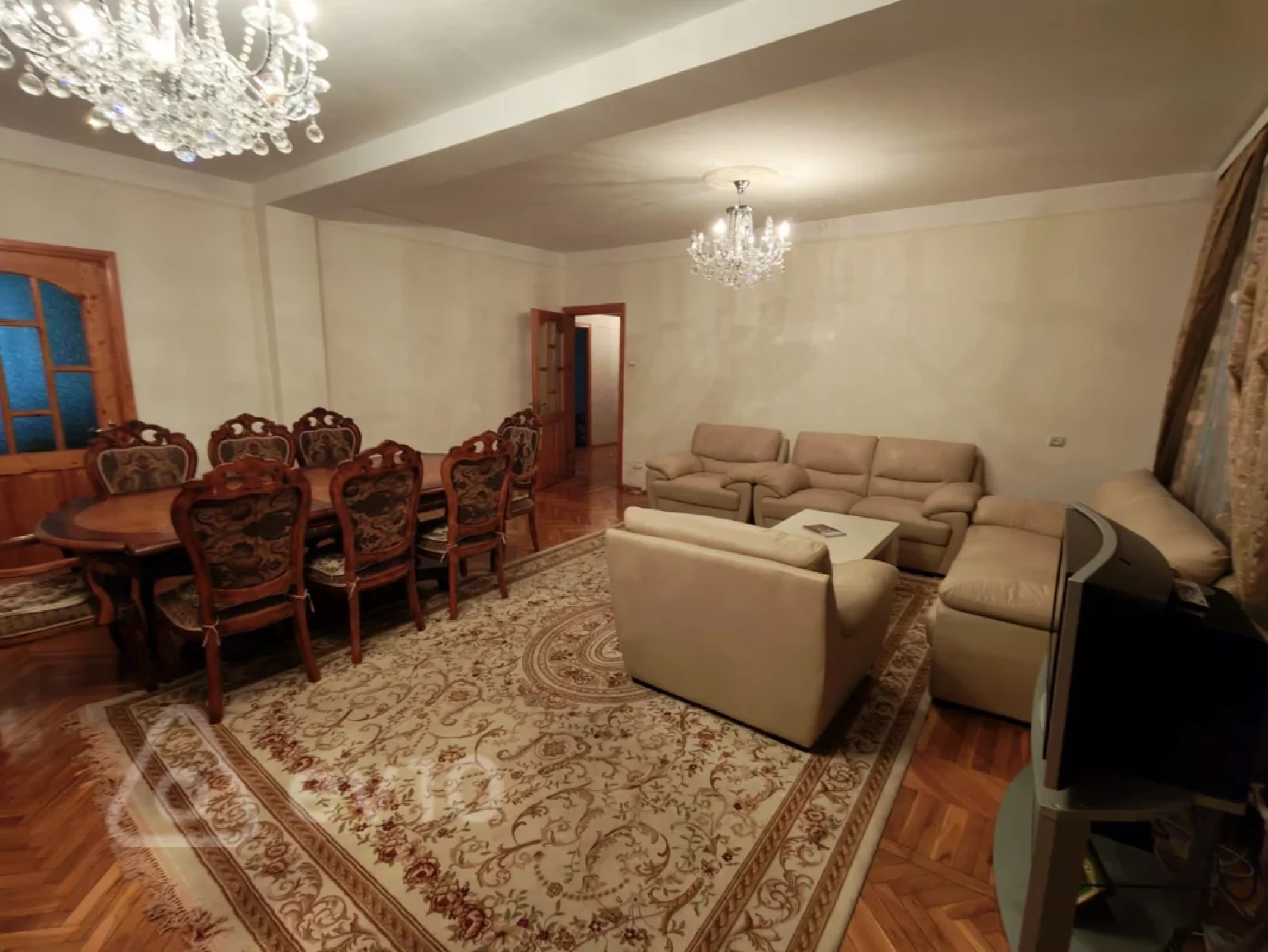 Kirayə verilir 5 otaqlı köhnə tikili 120 m²
