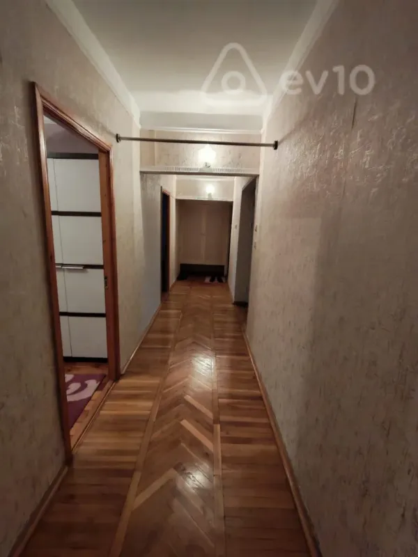 Kirayə verilir 5 otaqlı köhnə tikili 120 m²