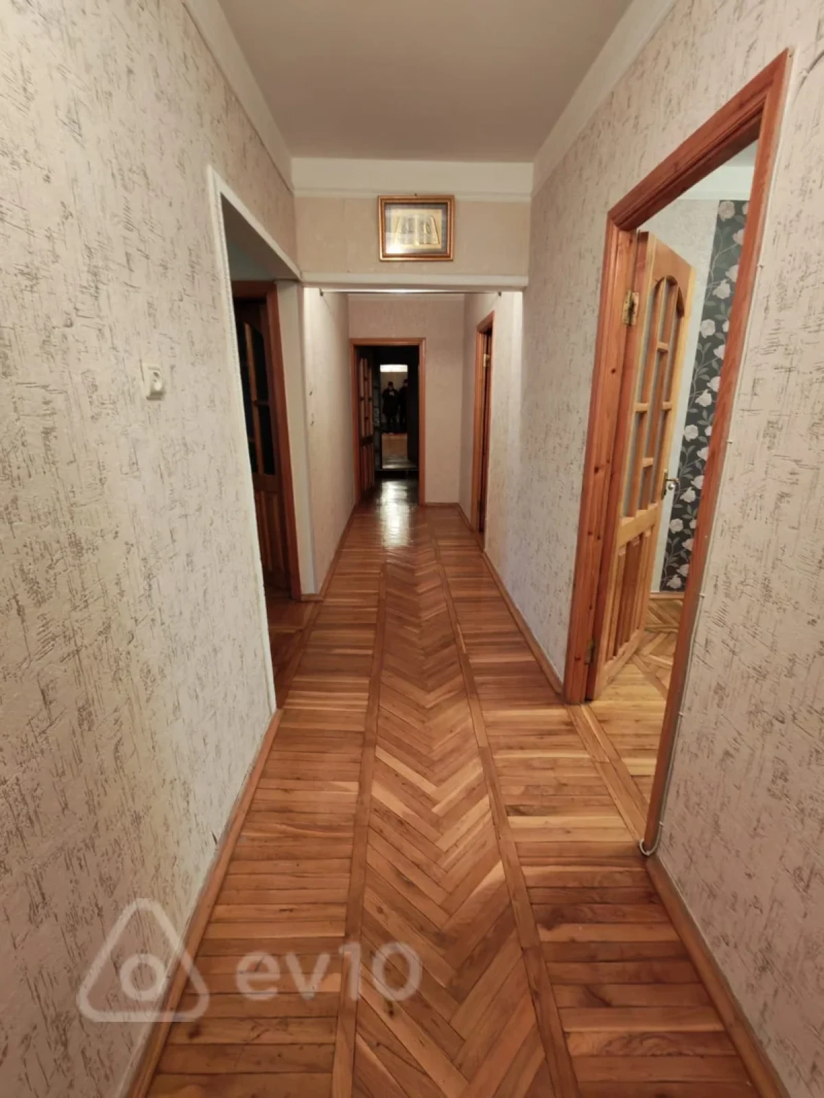 Kirayə verilir 5 otaqlı köhnə tikili 120 m²