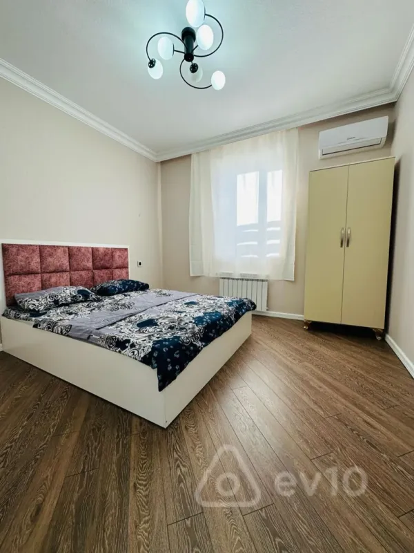 Satılır 4 otaqlı həyət evi 140 m²