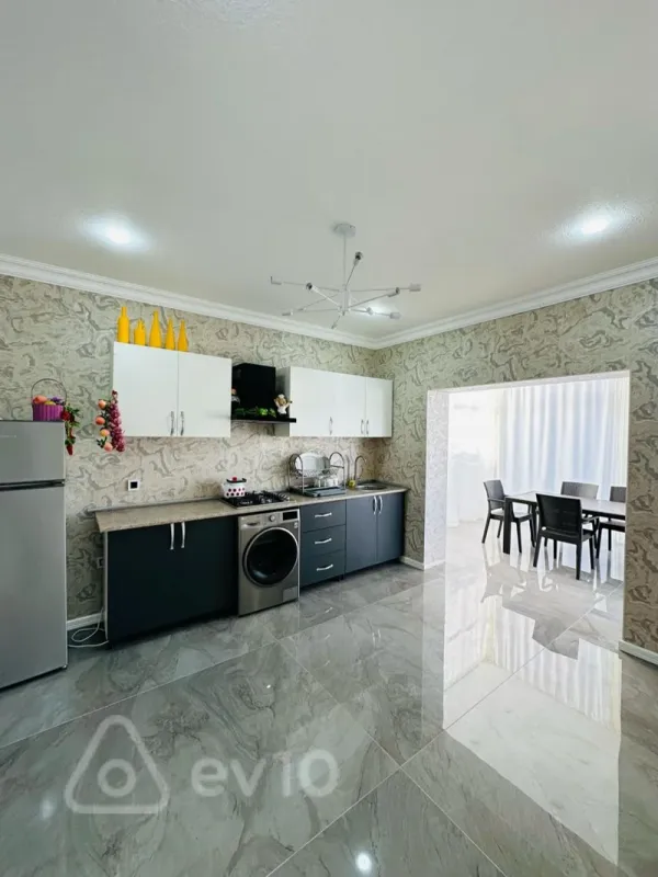 Satılır 4 otaqlı həyət evi 140 m²
