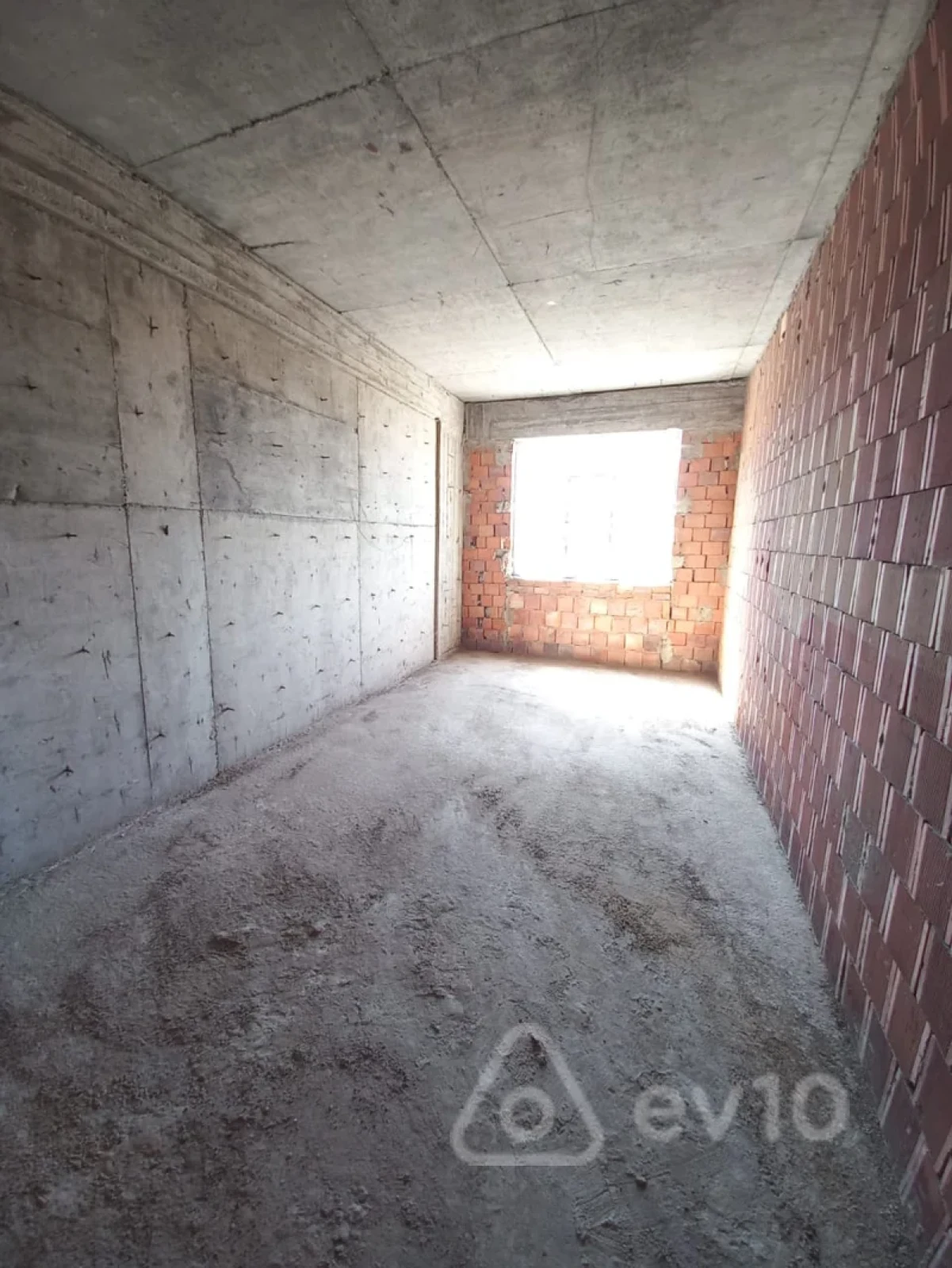 Satılır 3 otaqlı yeni tikili 128 m²