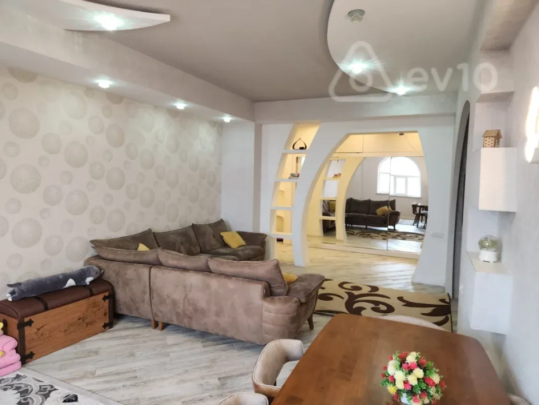 Satılır 3 otaqlı yeni tikili 125.5 m²