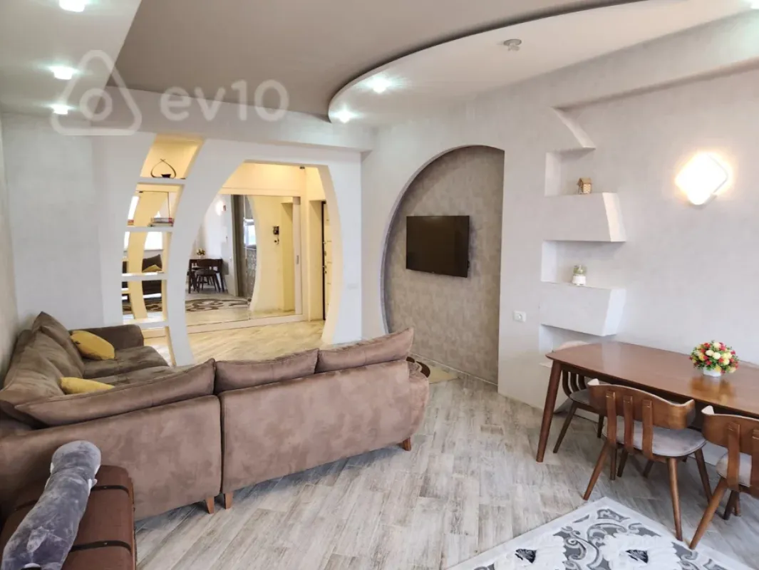 Satılır 3 otaqlı yeni tikili 125.5 m²