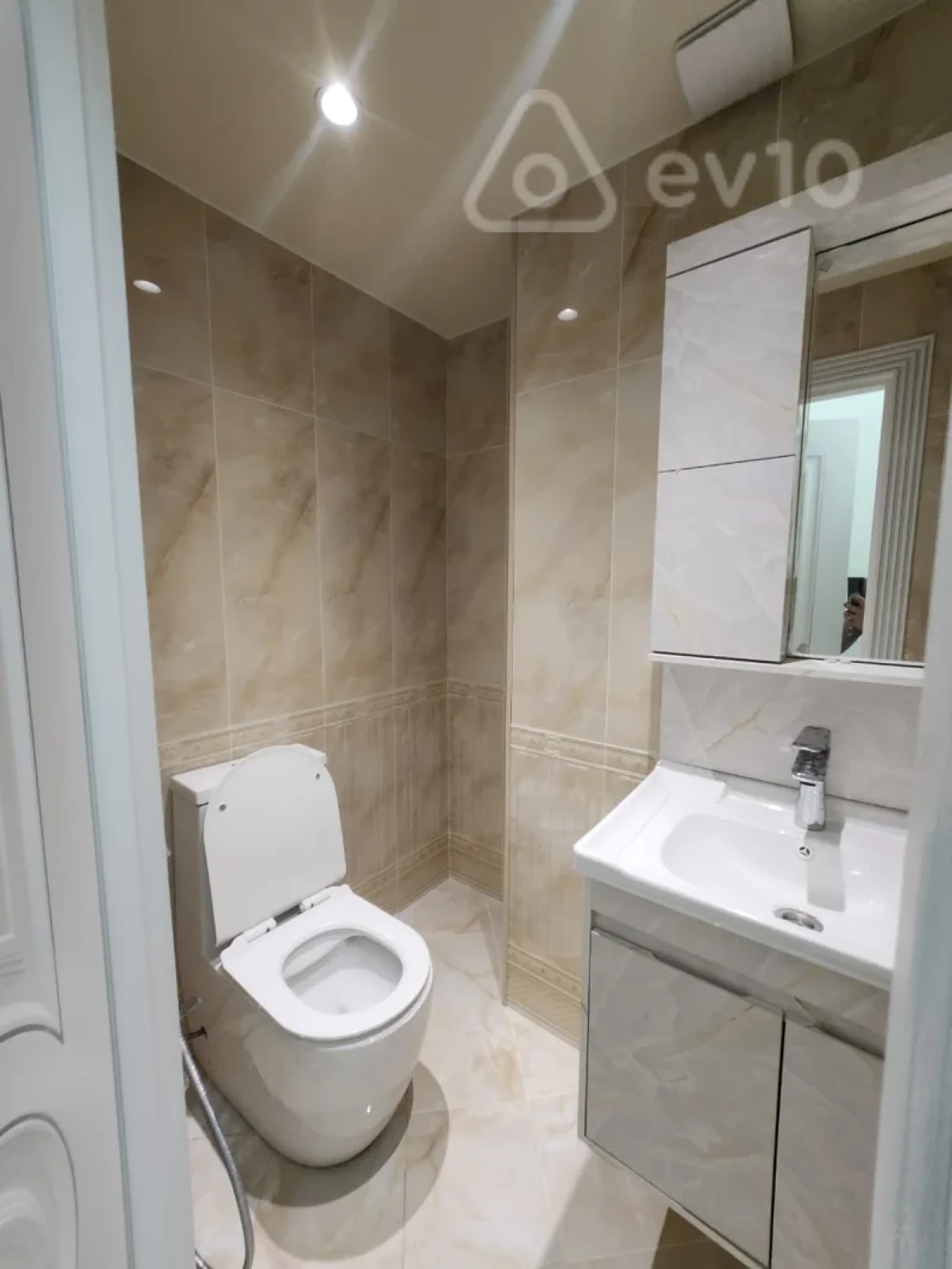 Satılır 3 otaqlı yeni tikili 98 m²