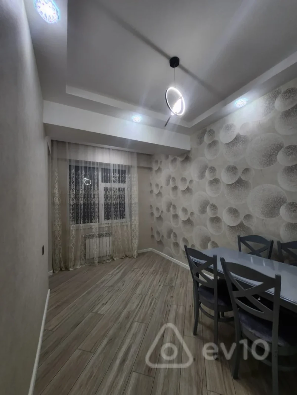 Satılır 3 otaqlı yeni tikili 98 m²