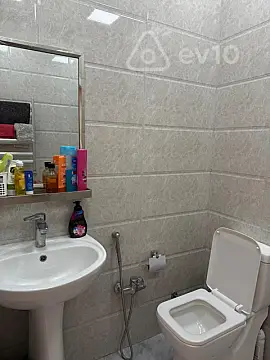 Kirayə verilir 2 otaqlı yeni tikili 65 m²