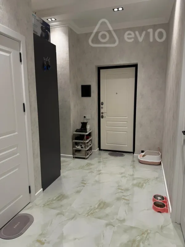 Kirayə verilir 2 otaqlı yeni tikili 65 m²