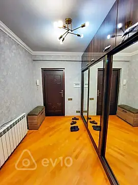 Kirayə verilir 3 otaqlı yeni tikili 100 m²