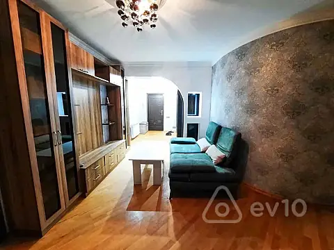 Kirayə verilir 3 otaqlı yeni tikili 100 m²