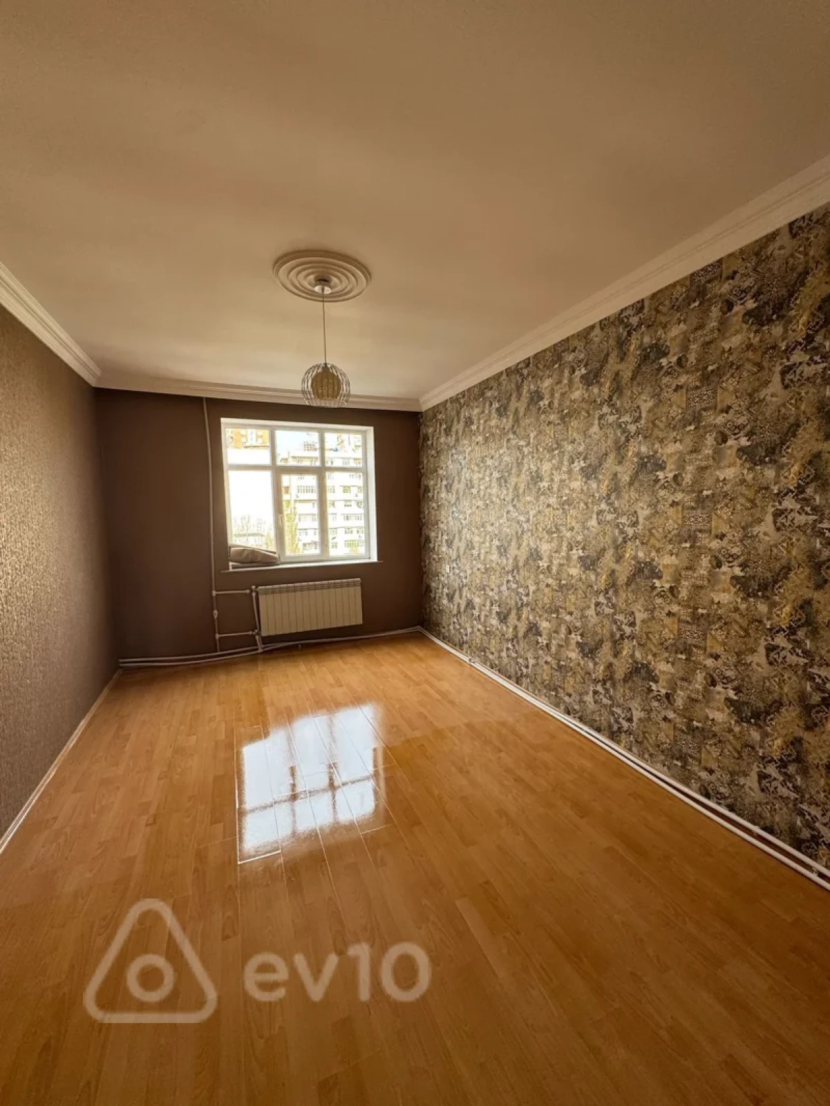 Satılır 3 otaqlı yeni tikili 115 m²
