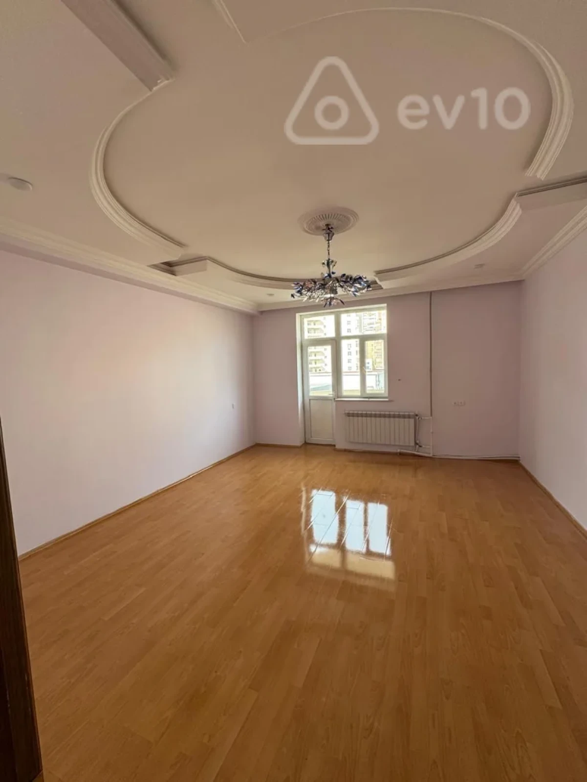Satılır 3 otaqlı yeni tikili 115 m²