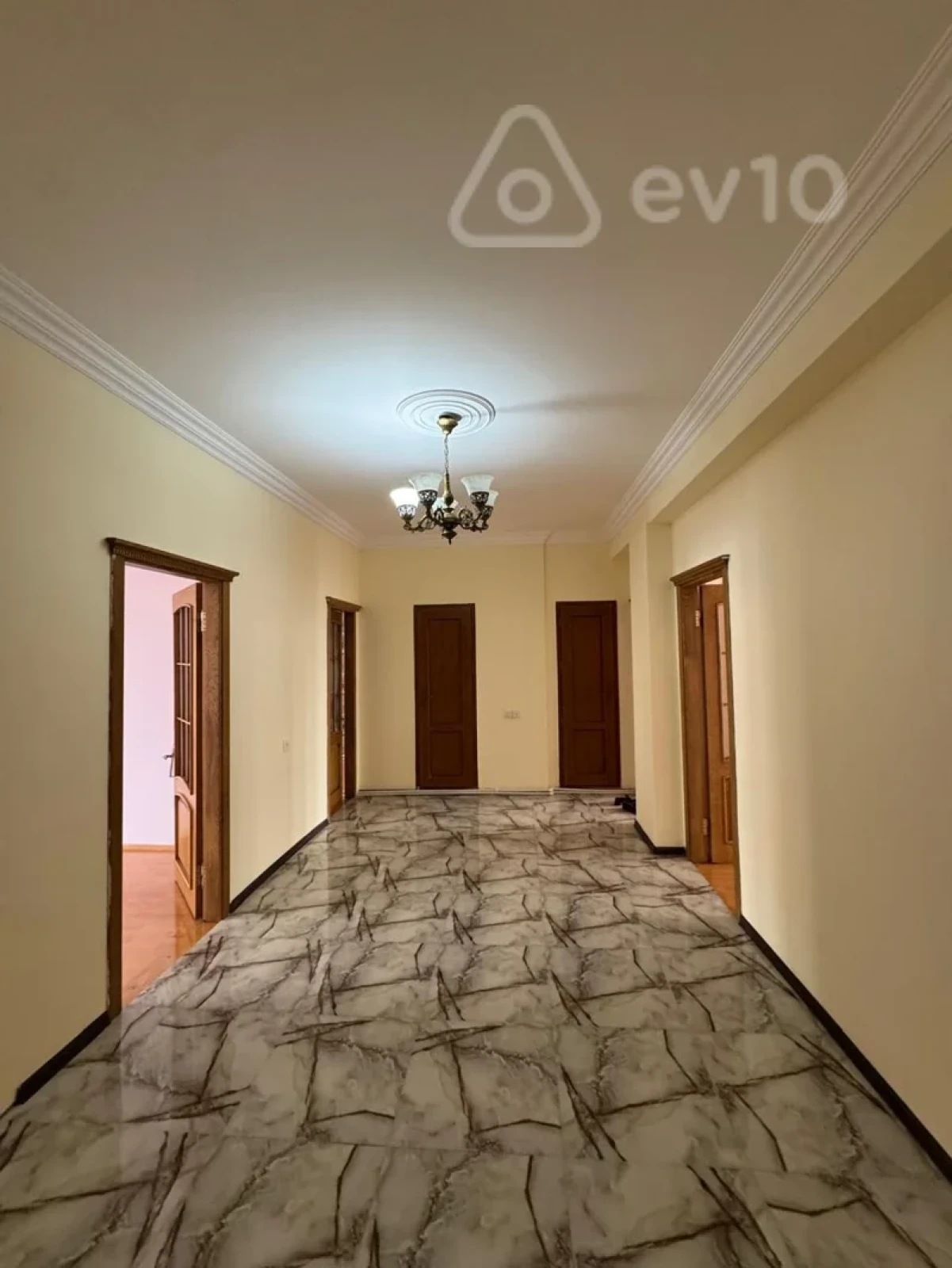 Satılır 3 otaqlı yeni tikili 115 m²