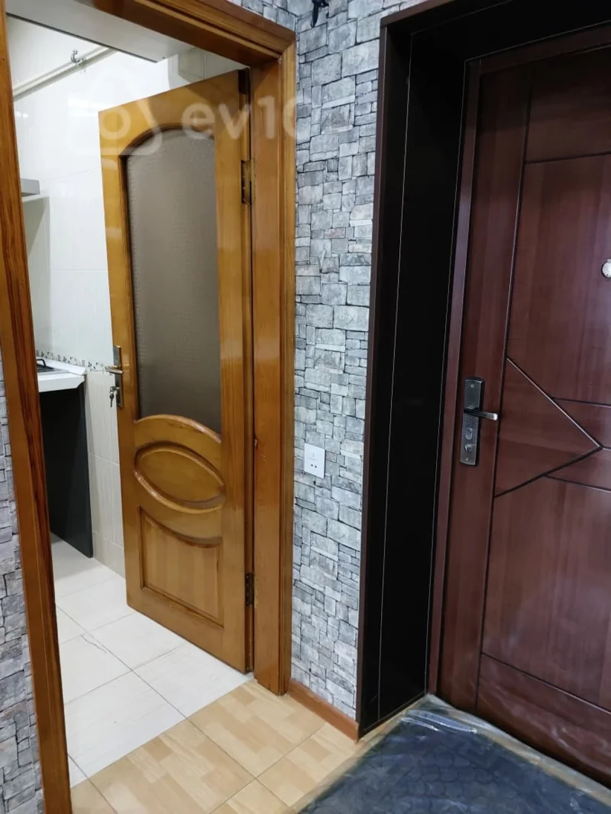 Kirayə verilir 3 otaqlı yeni tikili 67 m²