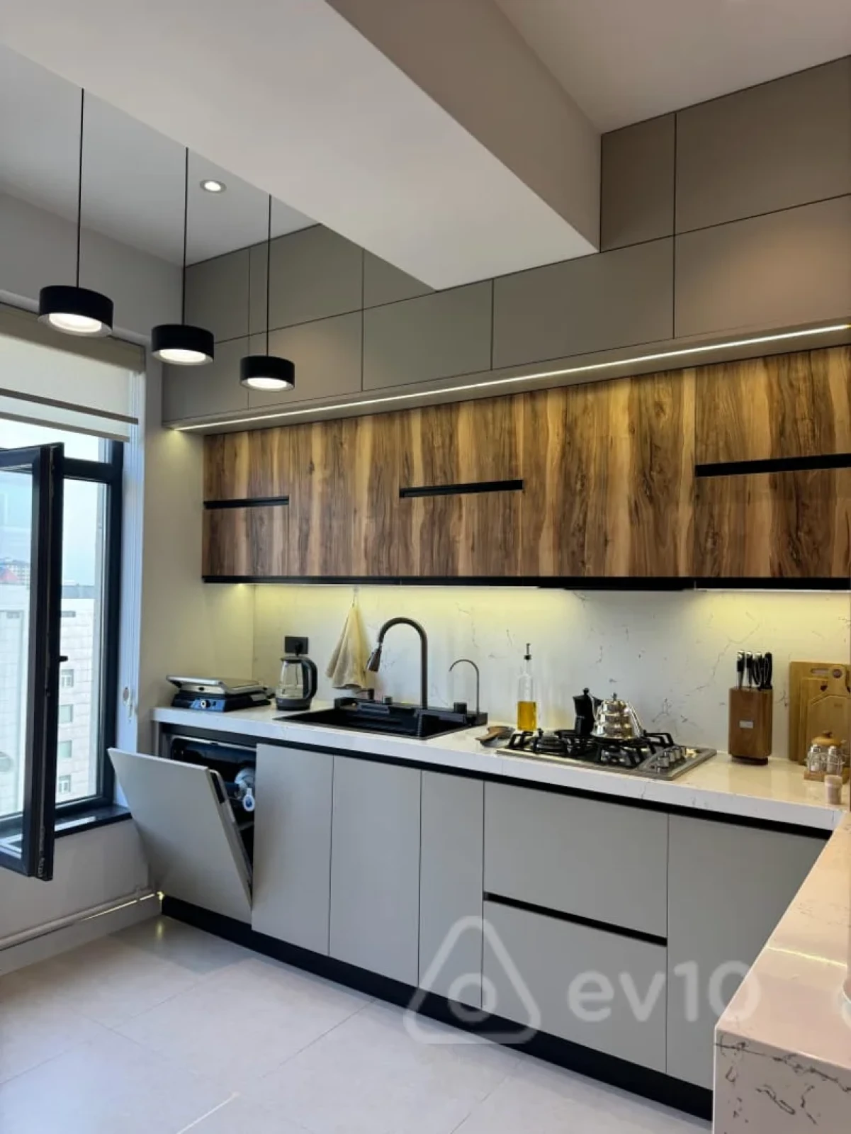 Kirayə verilir 2 otaqlı yeni tikili 80 m²