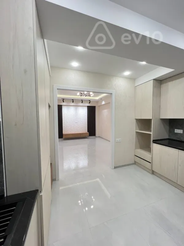 Satılır 2 otaqlı yeni tikili 52 m²