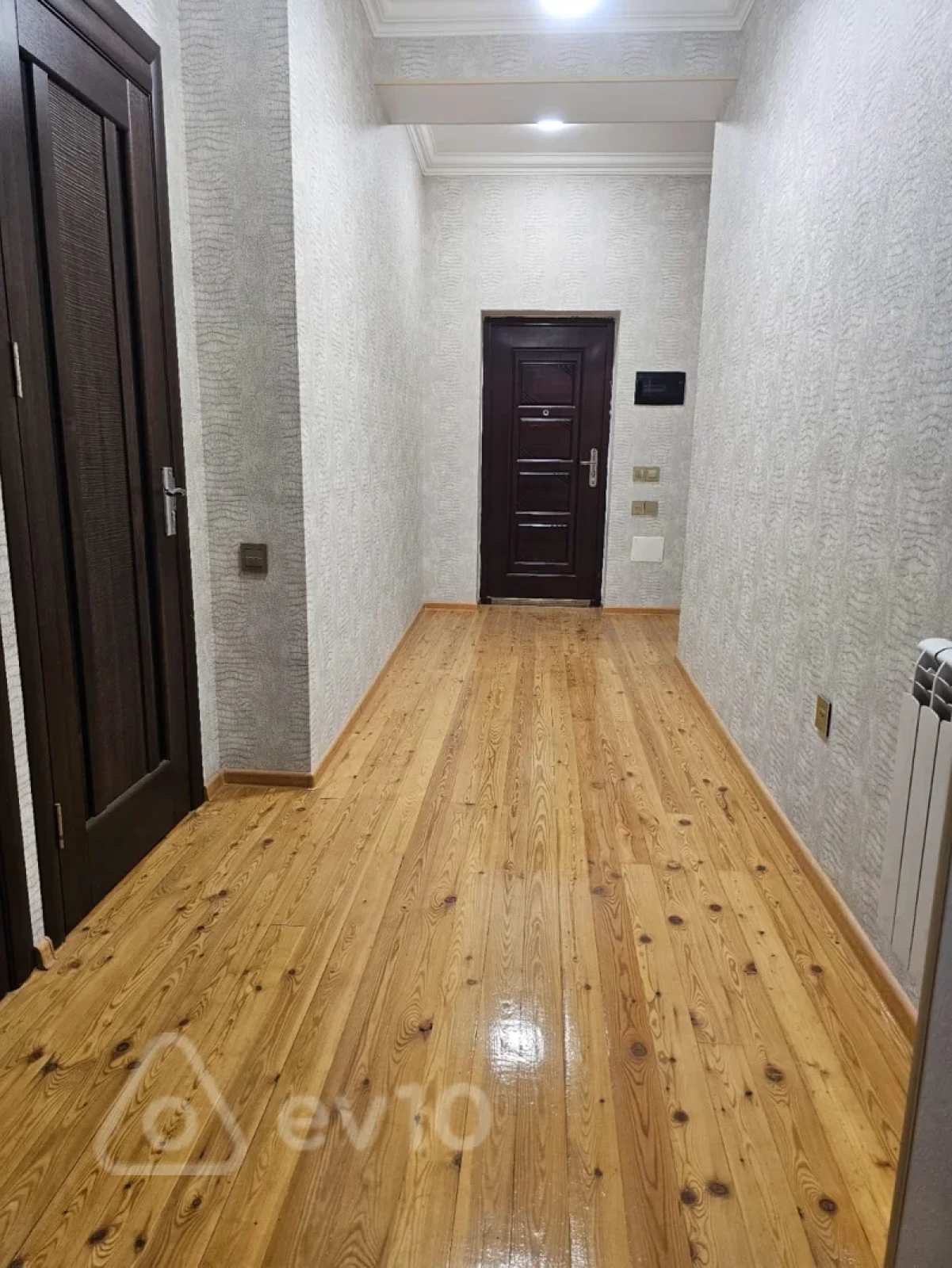 Satılır 2 otaqlı yeni tikili 82 m²