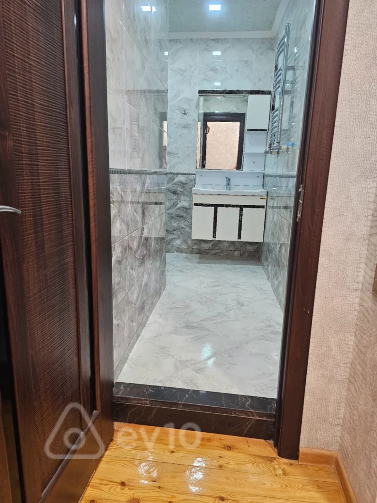 Satılır 2 otaqlı yeni tikili 82 m²
