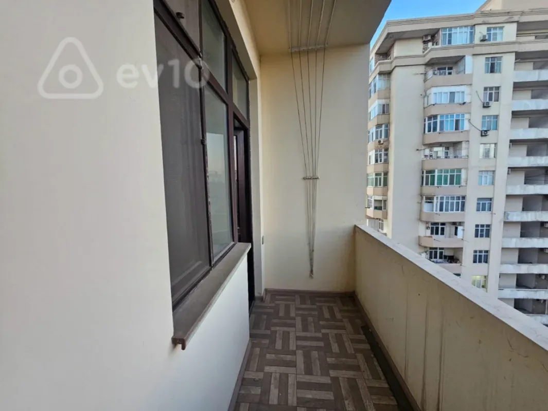 Satılır 2 otaqlı yeni tikili 82 m²