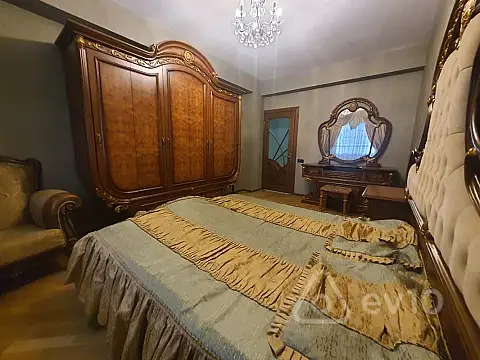 Kirayə verilir 3 otaqlı yeni tikili 110 m²