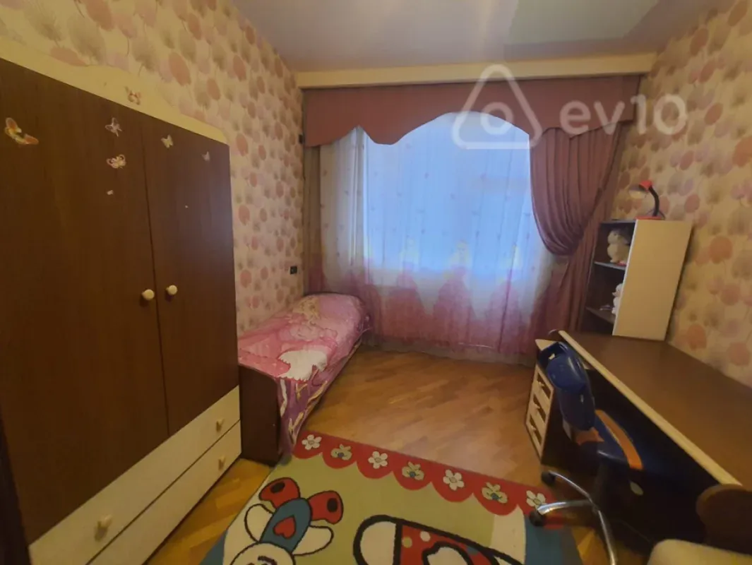 Kirayə verilir 3 otaqlı yeni tikili 110 m²