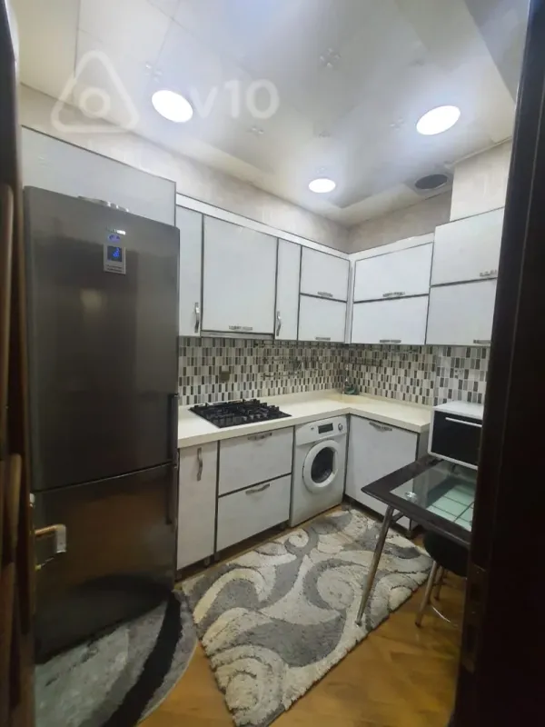 Kirayə verilir 3 otaqlı yeni tikili 110 m²