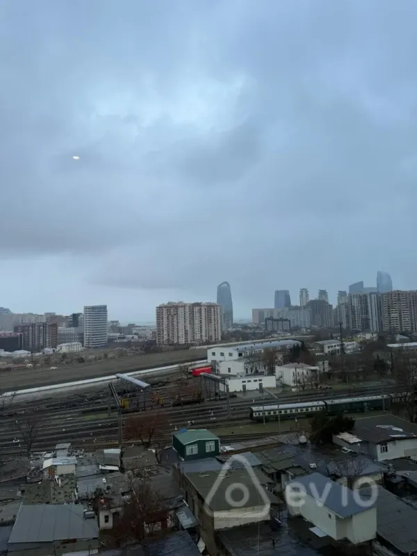 Kirayə verilir 3 otaqlı yeni tikili 150 m²