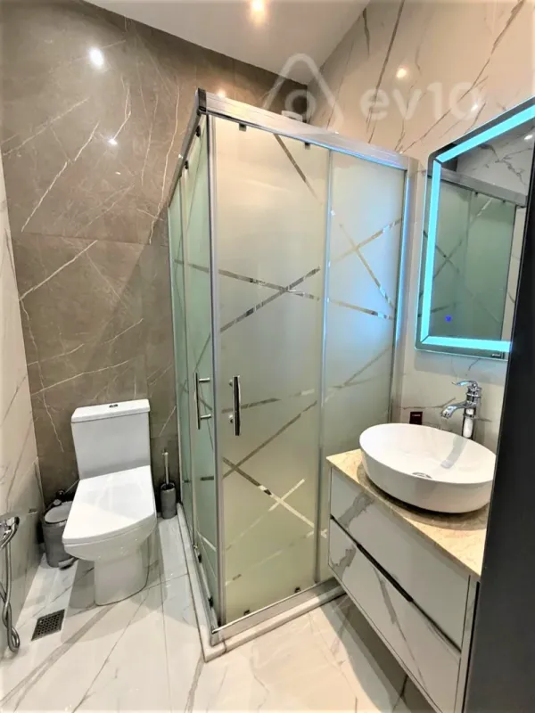 Kirayə verilir 3 otaqlı yeni tikili 150 m²