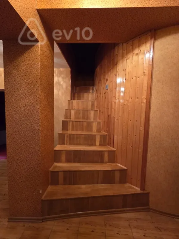 Satılır 4 otaqlı yeni tikili 170 m²