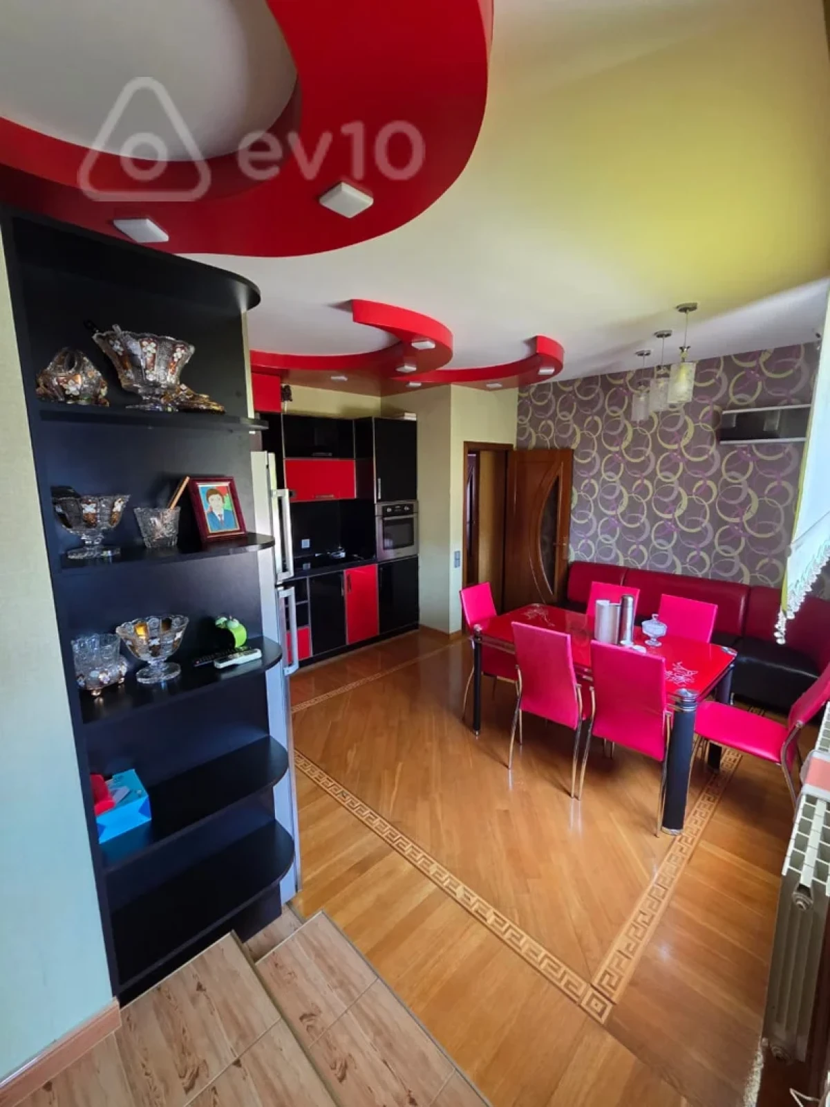 Satılır 4 otaqlı yeni tikili 170 m²