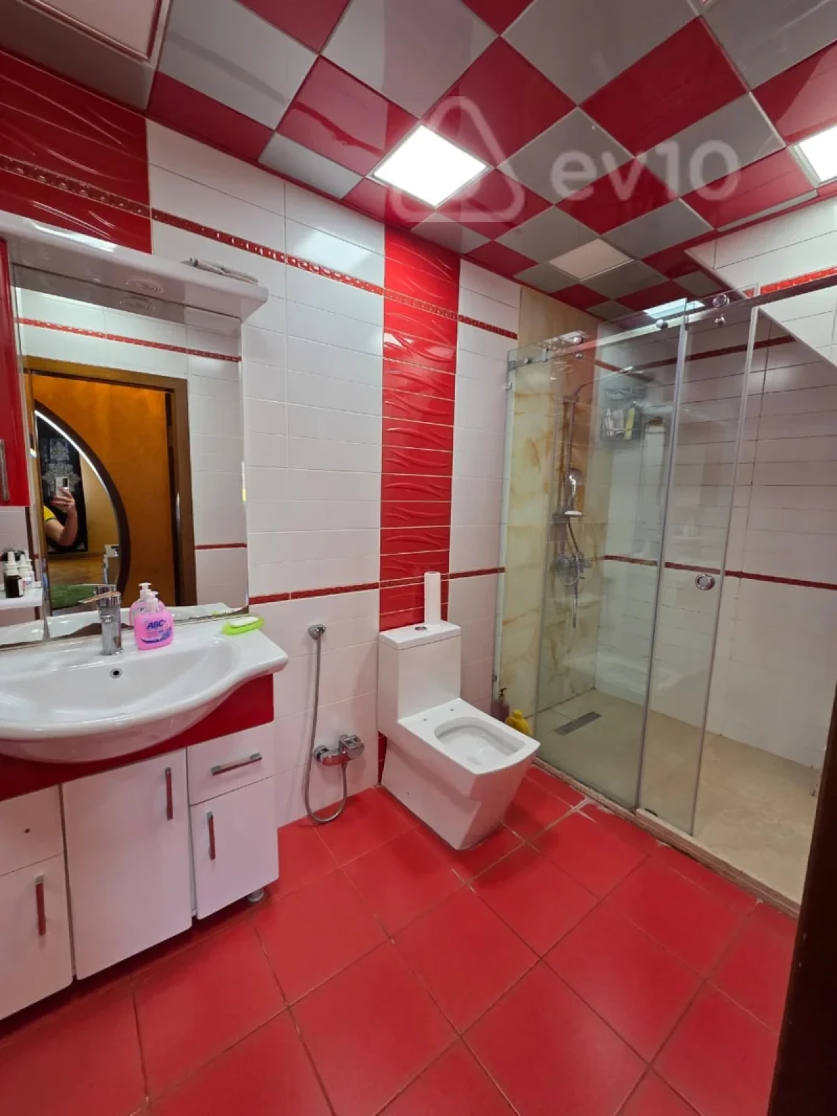 Satılır 4 otaqlı yeni tikili 170 m²