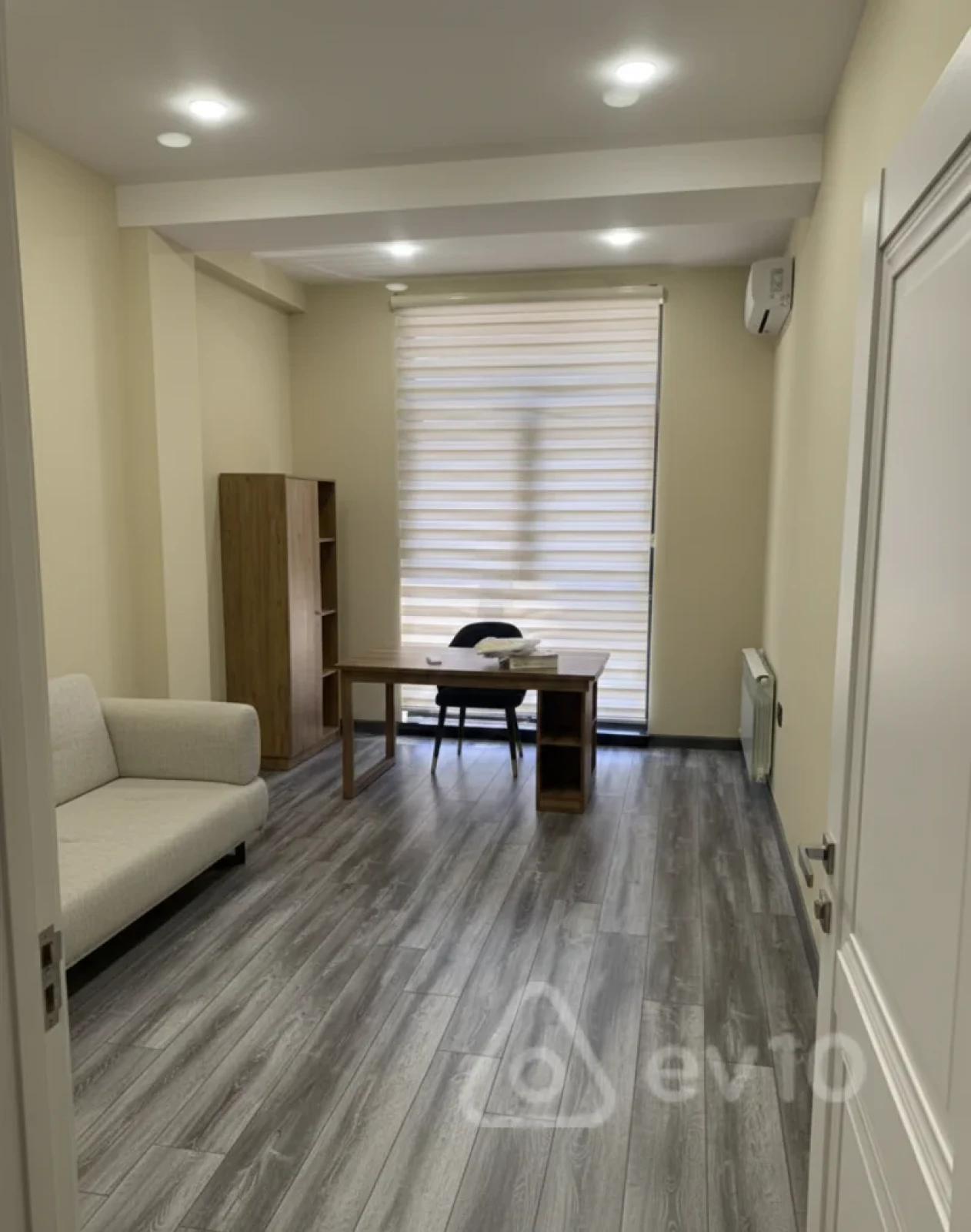 Kirayə verilir 2 otaqlı ofis 45 m²
