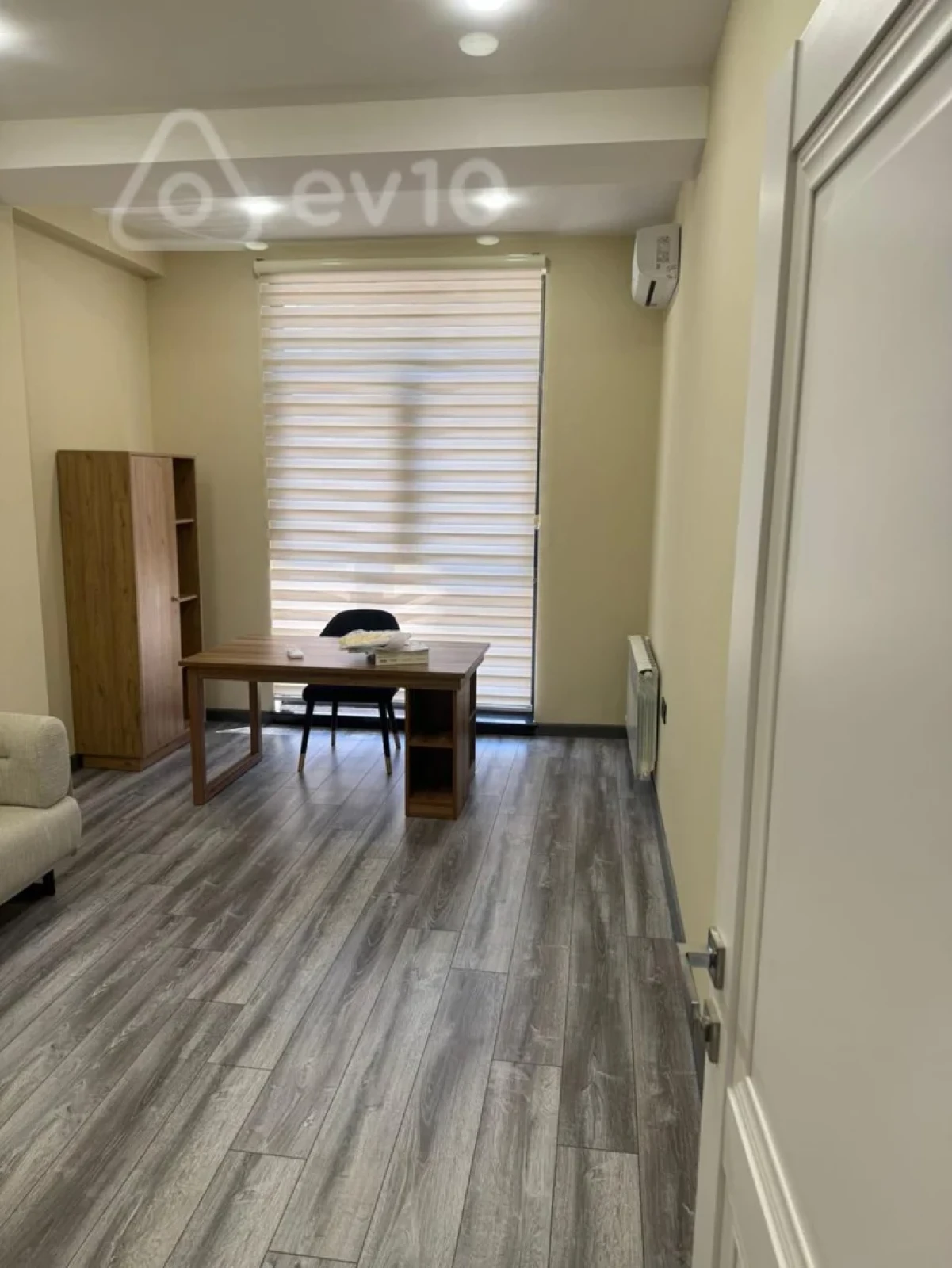 Kirayə verilir 2 otaqlı ofis 45 m²