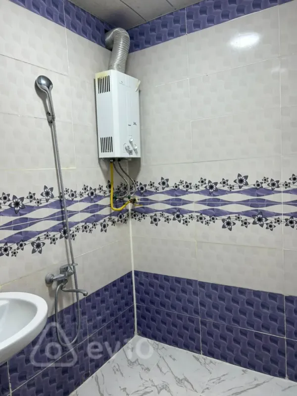 Satılır 2 otaqlı köhnə tikili 55 m²
