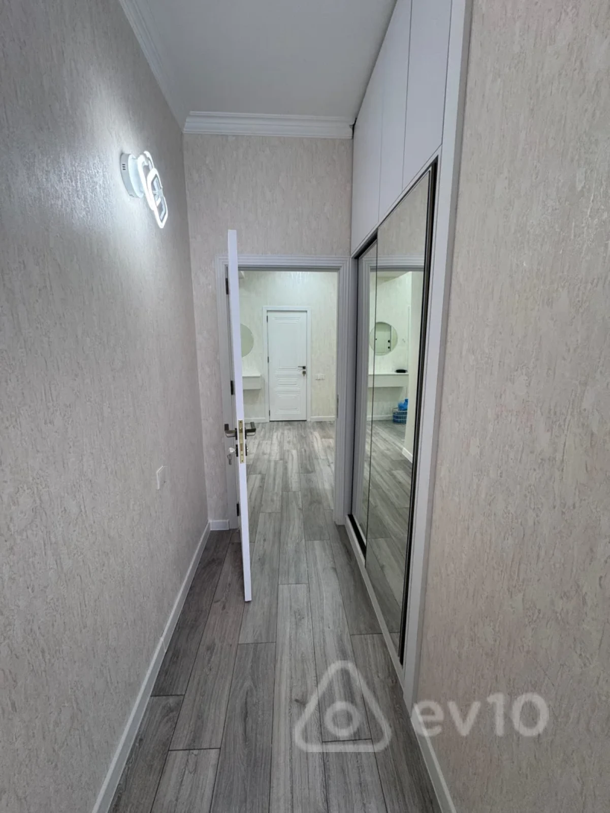 Satılır 3 otaqlı yeni tikili 85 m²