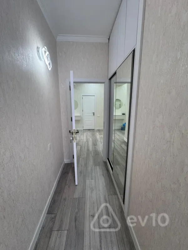 Satılır 3 otaqlı yeni tikili 85 m²