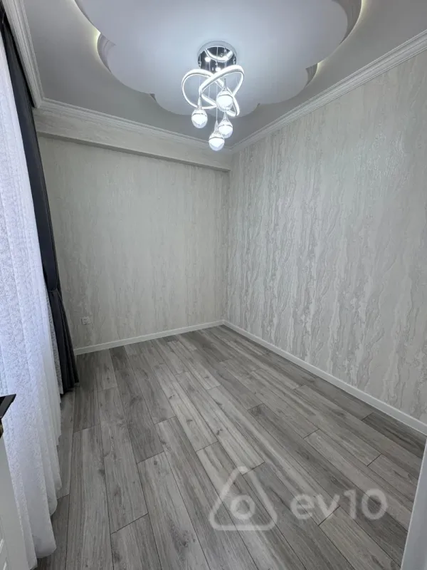 Satılır 3 otaqlı yeni tikili 85 m²