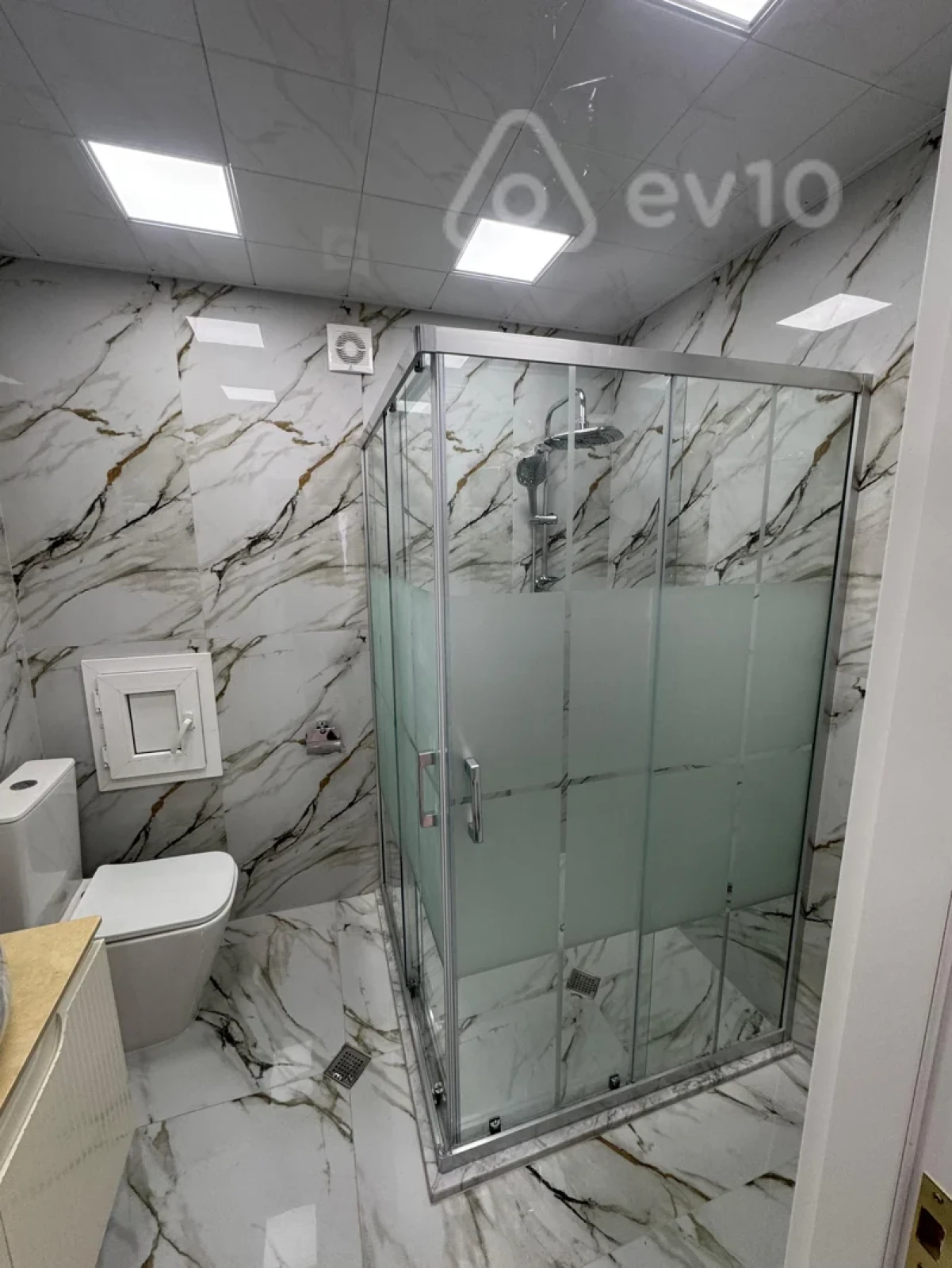 Satılır 3 otaqlı yeni tikili 85 m²