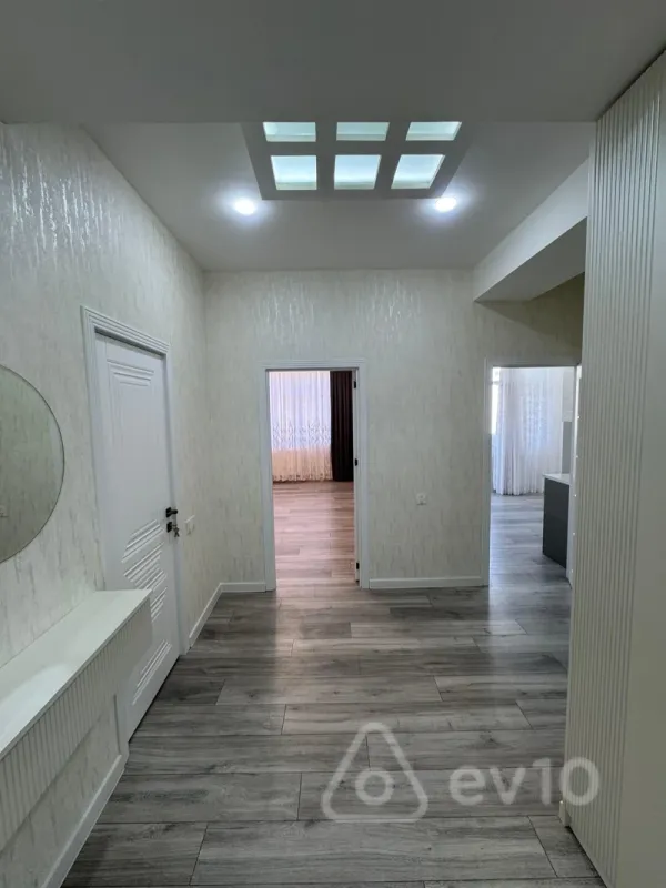 Satılır 3 otaqlı yeni tikili 85 m²