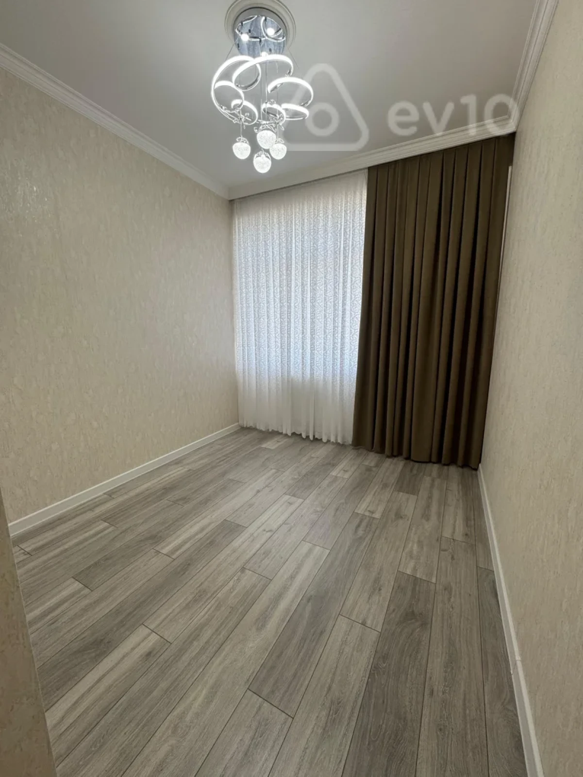 Satılır 3 otaqlı yeni tikili 85 m²