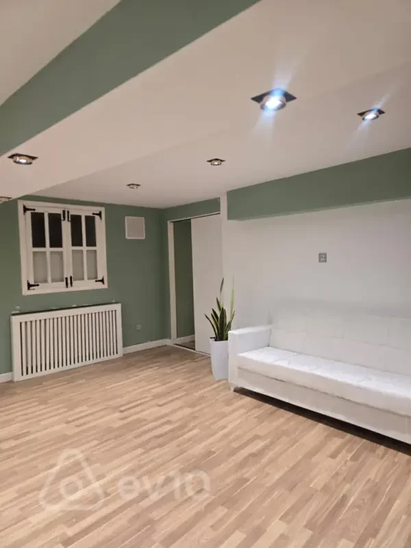 Kirayə verilir mənzil 200 m²