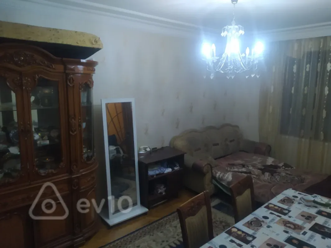 Kirayə verilir 3 otaqlı köhnə tikili 86 m²