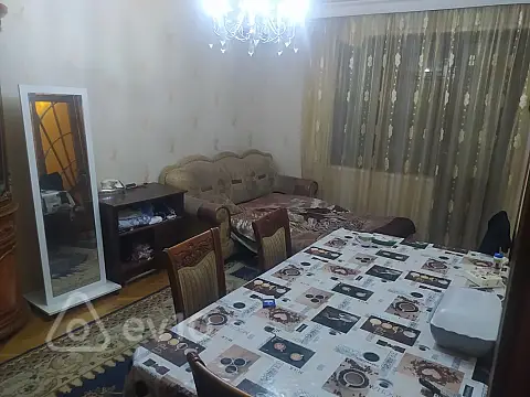 Kirayə verilir 3 otaqlı köhnə tikili 86 m²