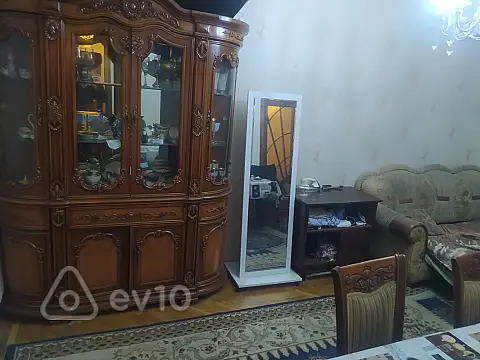 Kirayə verilir 3 otaqlı köhnə tikili 86 m²