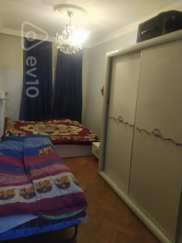 Kirayə verilir 3 otaqlı köhnə tikili 86 m²