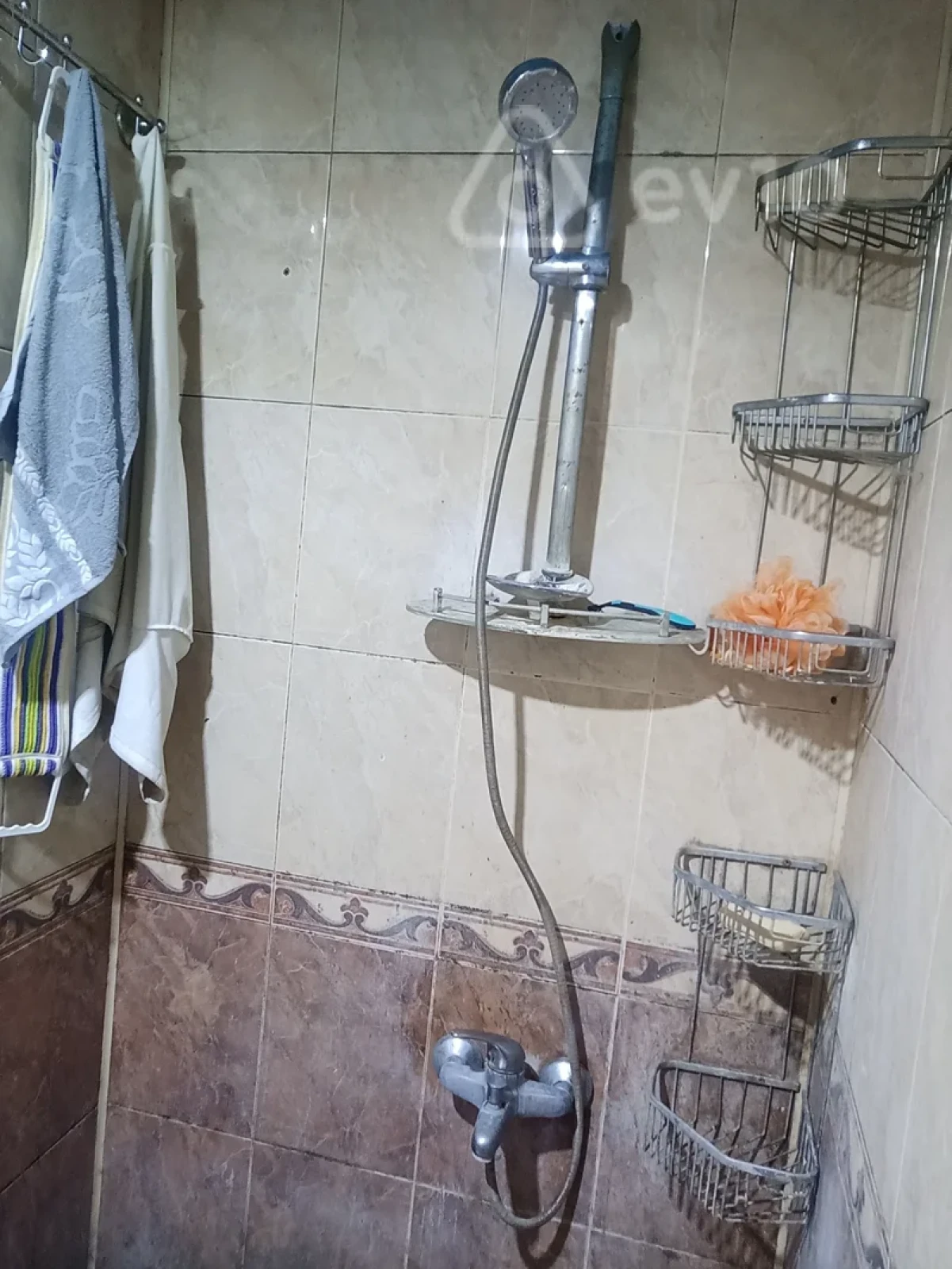 Kirayə verilir 2 otaqlı köhnə tikili 79 m²